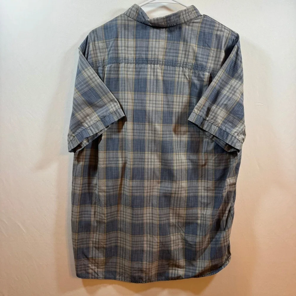 The North Face Mens XL Blue Tan Plaid Nylon Short Sleeve Button Up Hiking Shirt